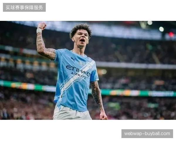 年轻左后卫尼科·奥赖利在曼城表现优异,其出色的攻防表现已为他赢得国家队主力位置 年轻左后卫尼科·奥赖利在曼城表现优异,其出色的攻防表现已为他赢得国家队主力位置